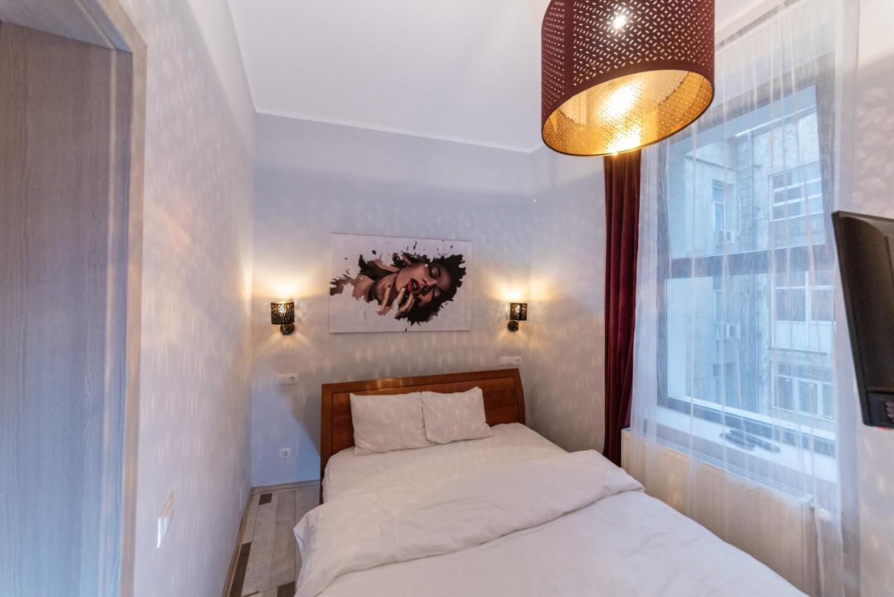 Heights Accommodation City Center Bucarest Esterno foto